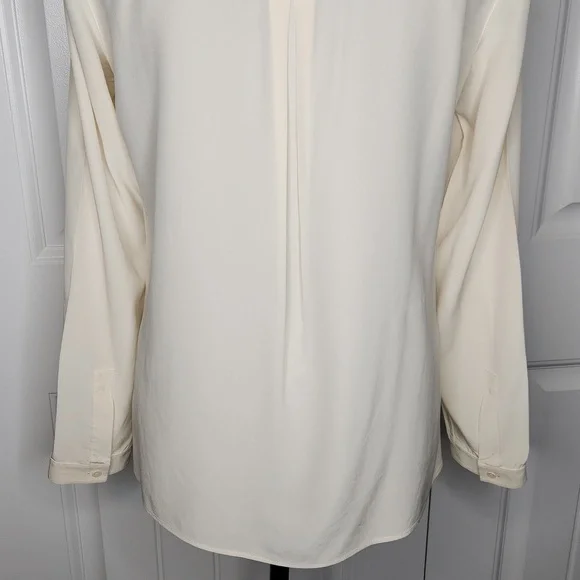 AKRIS punto silk ivory long sleeve bouse, size 6. - Picture 7 of 13